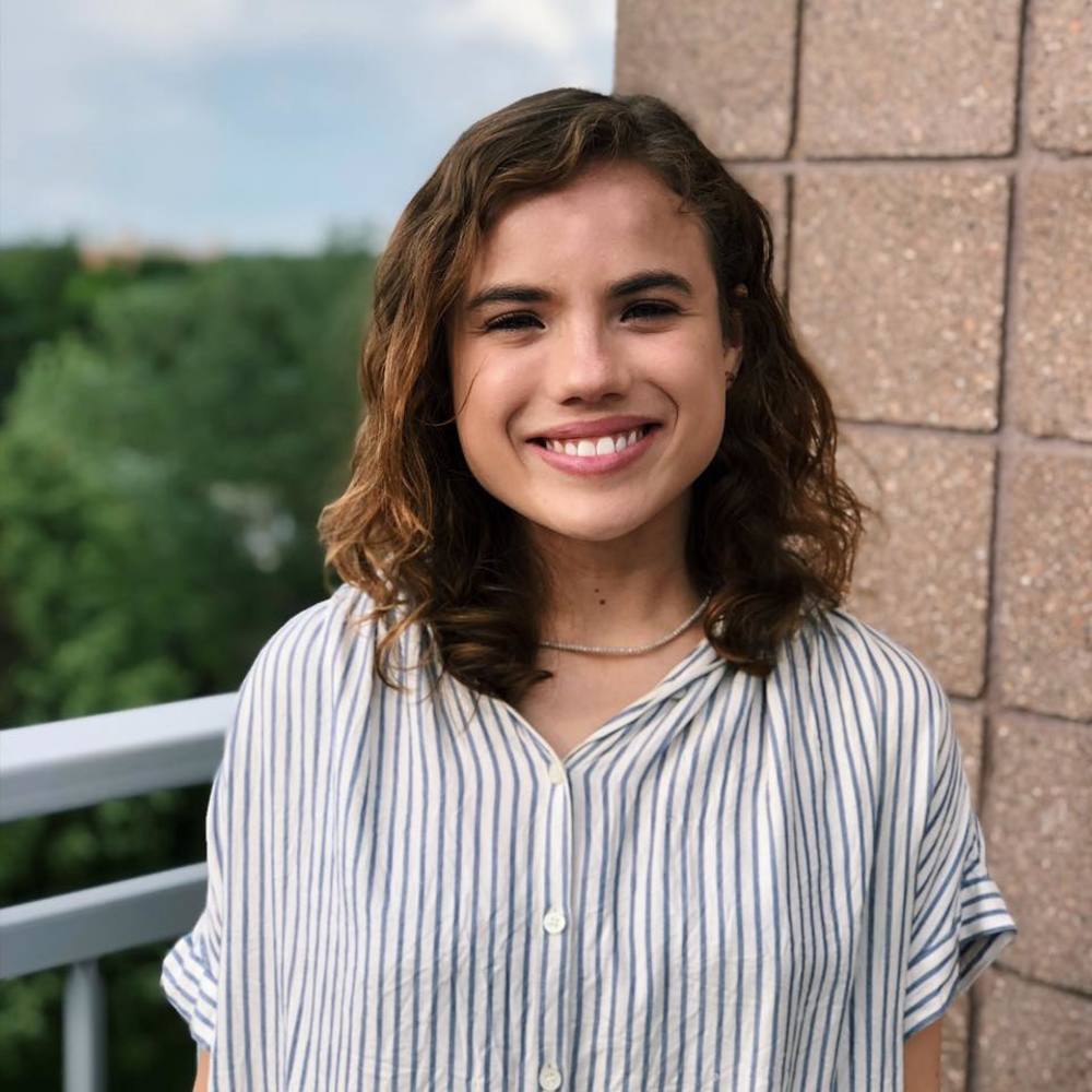 Meet your Posher, Carmen